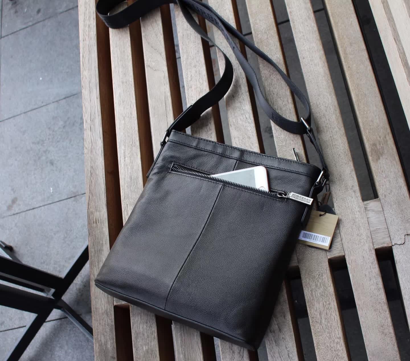 Burberry 0267-3 Men Leather Messenger Bag Black