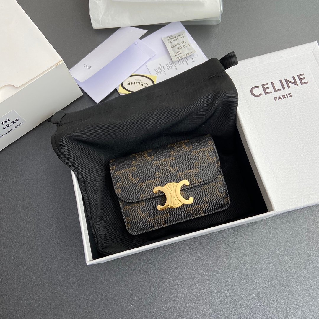 Celine Wallet-10