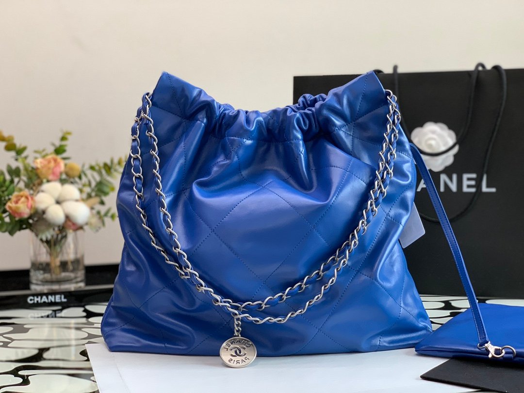 Chanel 22 Hanbag Blue Calfskin With Silver-Tone Metal Small Size 30cm