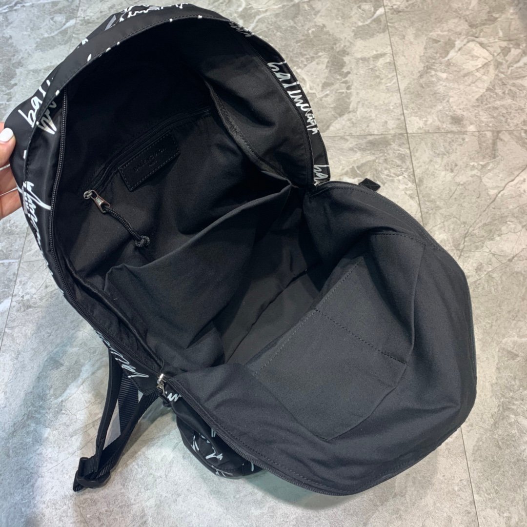 Balenciaga Mens Backpack-004