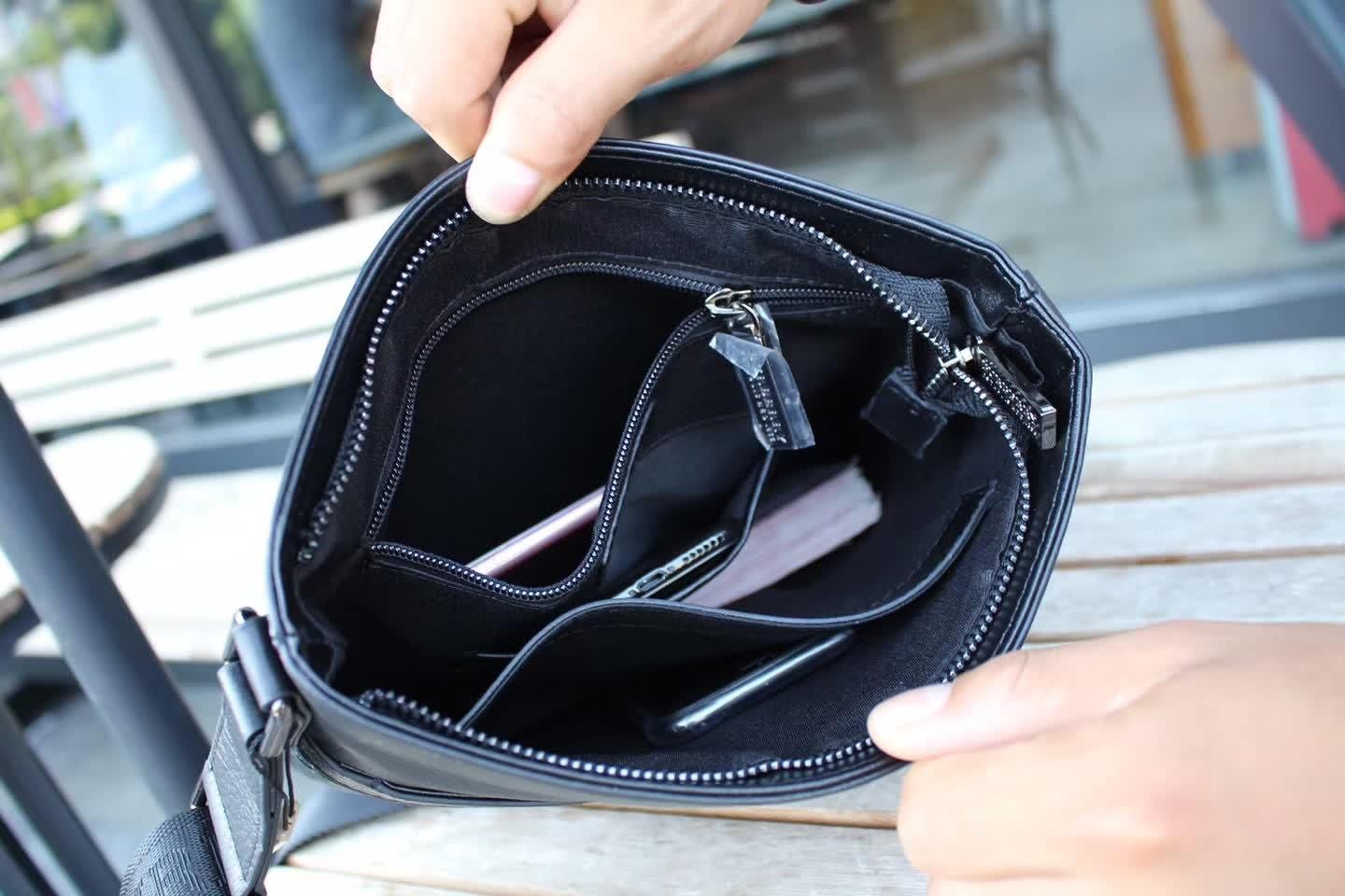 Burberry 0267-3 Men Leather Messenger Bag Black