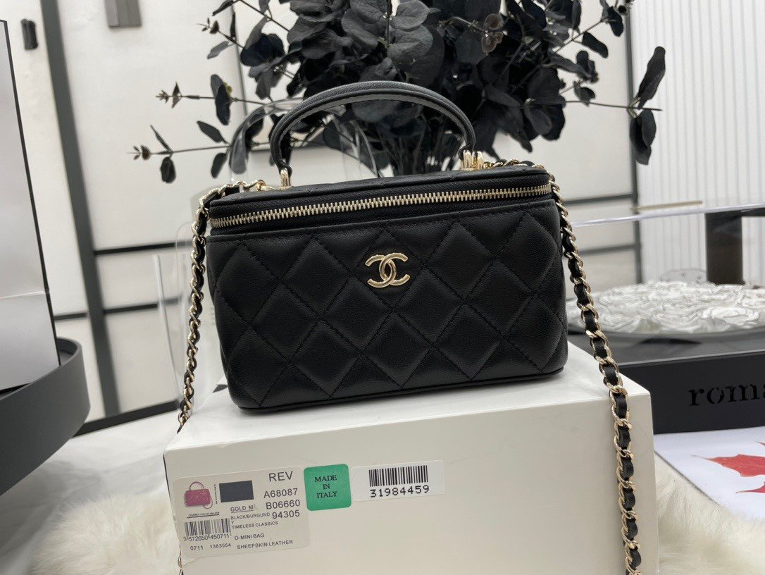 Chanel A68087 Black Vanity Case with Chain