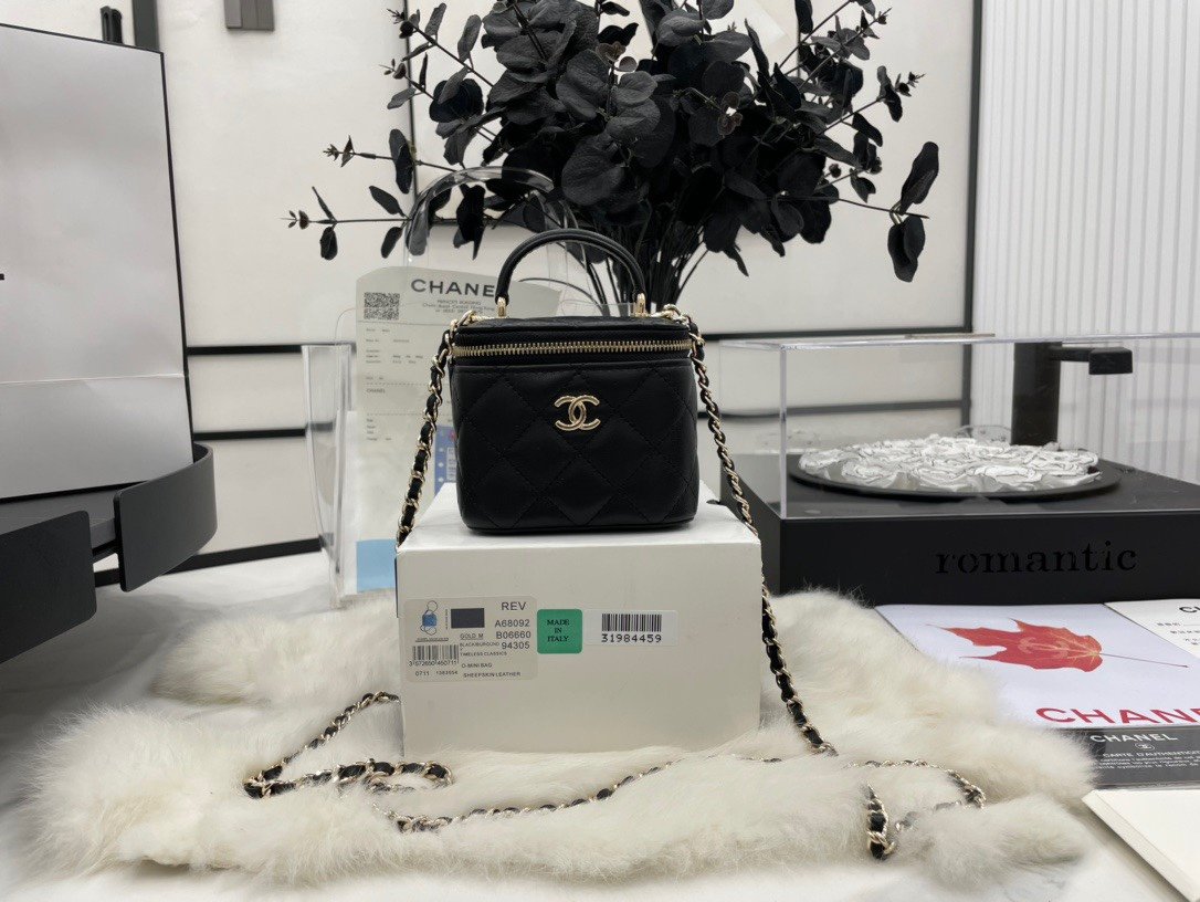 Chanel A68092 Black Vanity Case with Chain