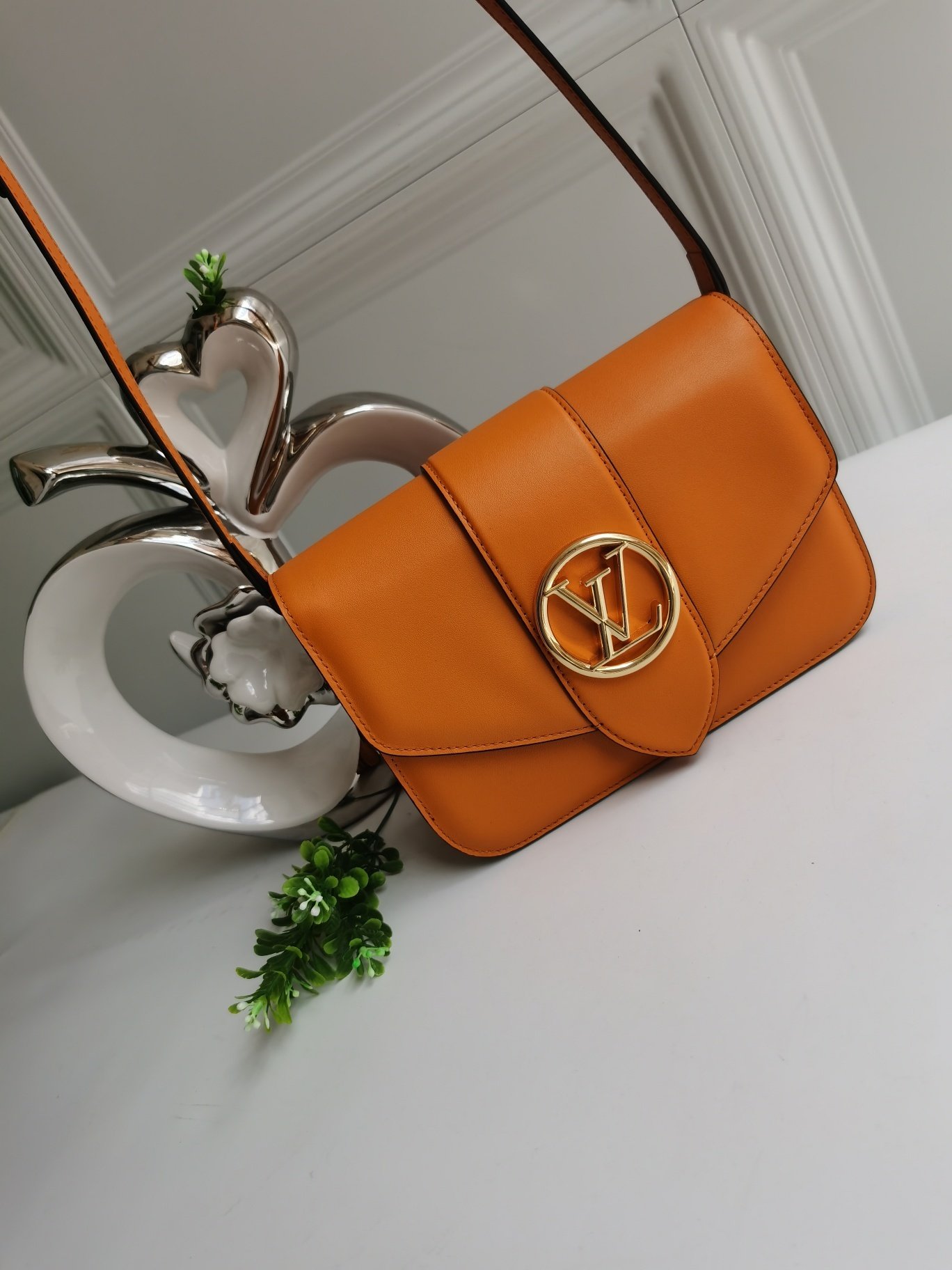 NEW Replica Louis Vuitton M55946 Pont 9 Handbag Smooth Leather Summer Gold