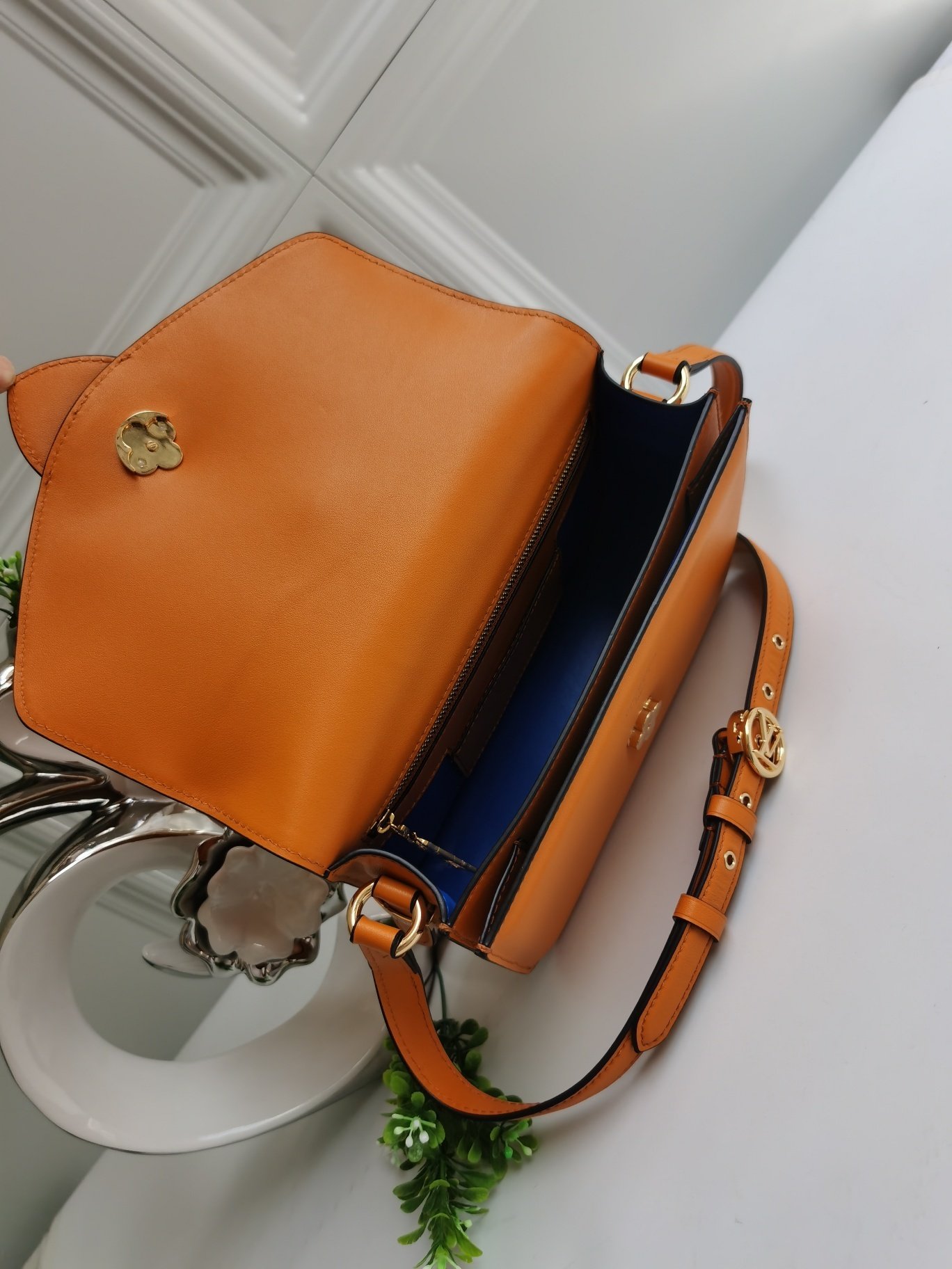 NEW Replica Louis Vuitton M55946 Pont 9 Handbag Smooth Leather Summer Gold