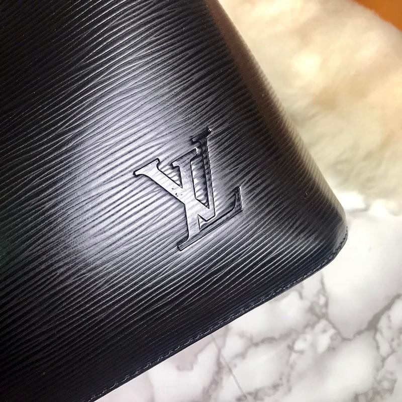 Louis Vuitton M54366 Neonoe Buckle Bag Black Epi Leather