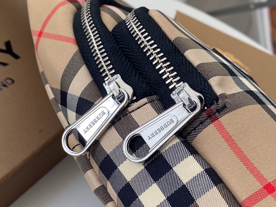 Best Selling Burberry Men Bum Chest Bag Vintage Check Copy 002
