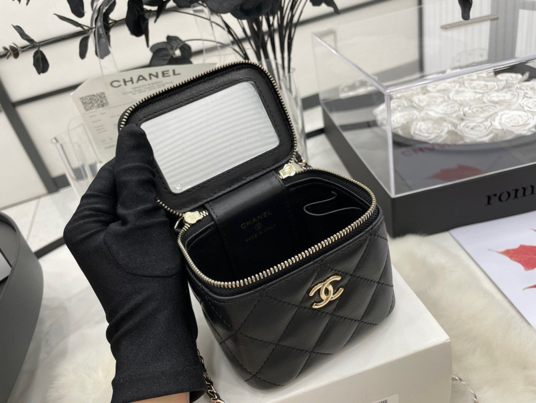Chanel A68092 Black Vanity Case with Chain