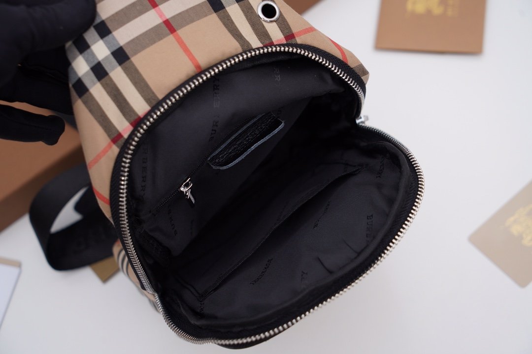 Best Selling Burberry Men Bum Chest Bag Vintage Check Copy 004