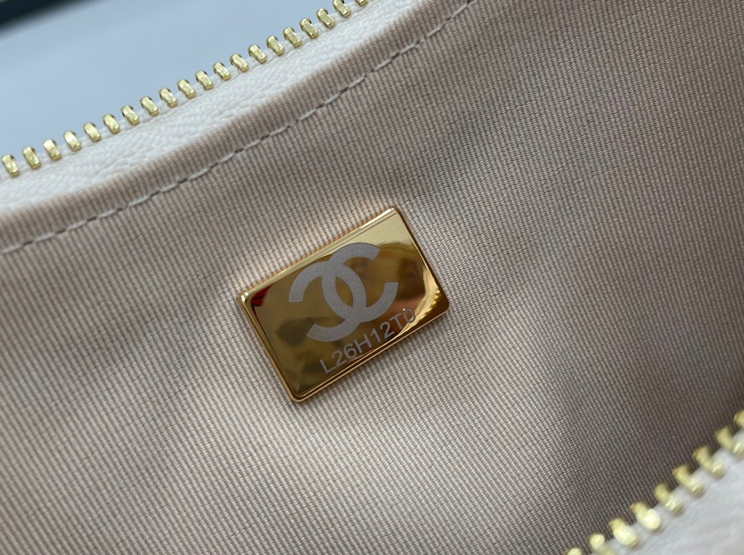 Chanel 23P AP3232 Clutch With Chain Lambskin Shiny Light Gold Metal Lilac Beige