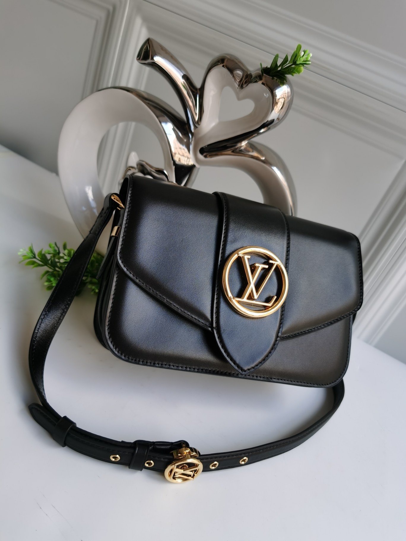 NEW Replica Louis Vuitton M55948 Pont 9 Handbag Smooth Leather Black