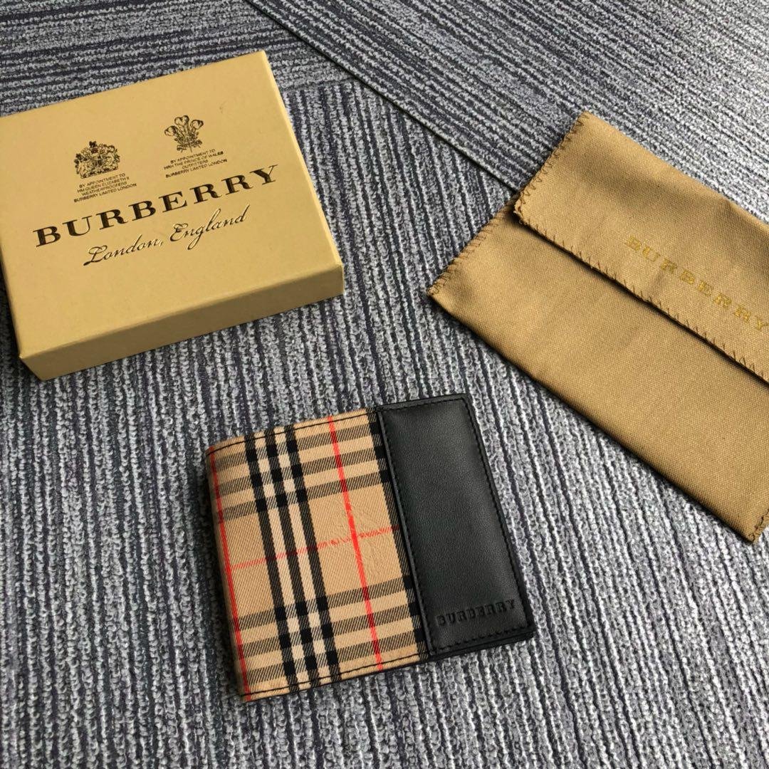 New Replcia Burberry Small Scale Check International Bifold Wallet