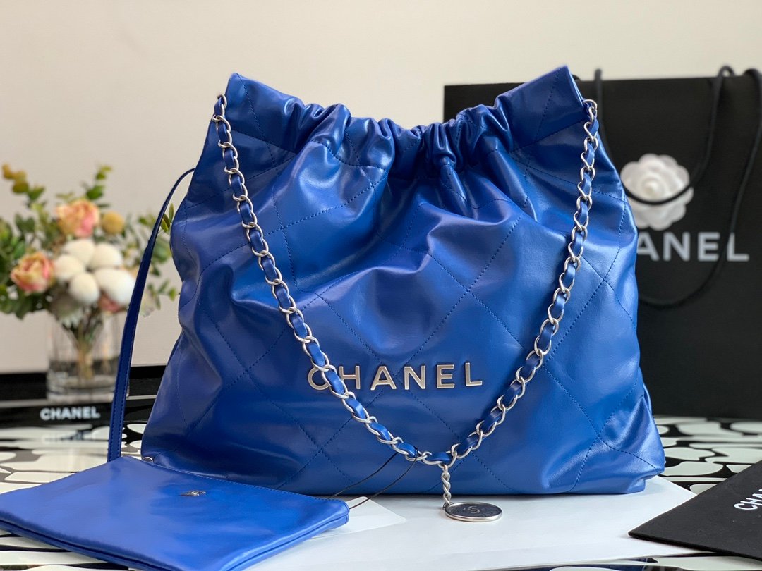 Chanel 22 Hanbag Blue Calfskin With Silver-Tone Metal Small Size 30cm