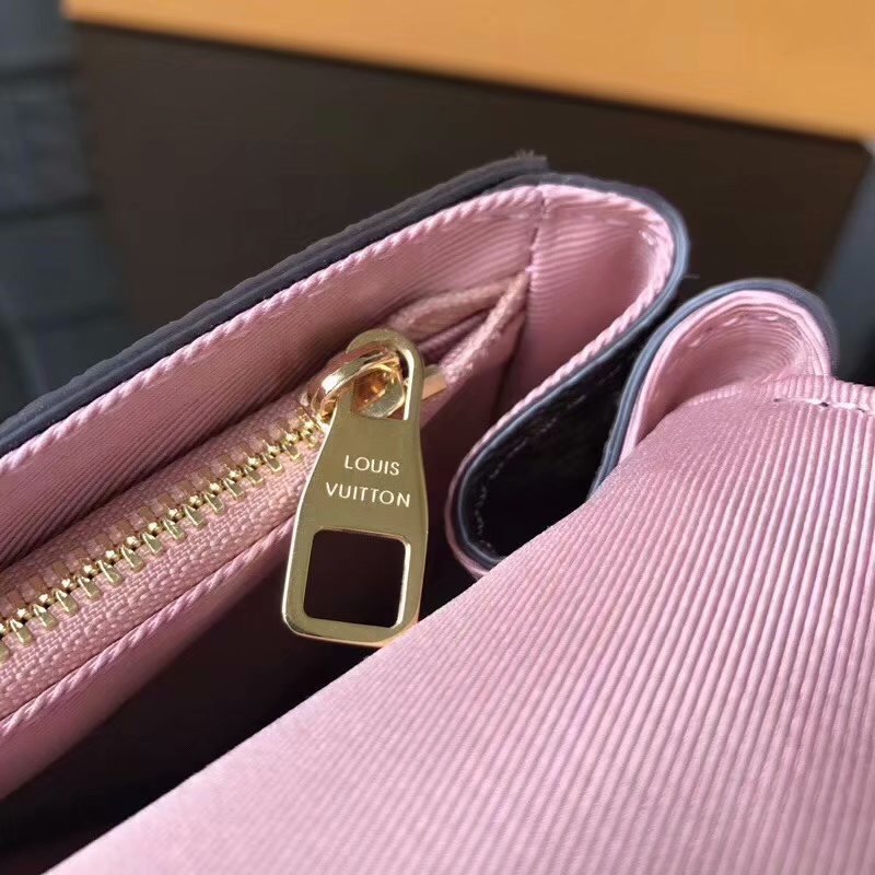 CheapLouis Vuitton M44267 Cluny BB Handbags Monogram Canvas VIEUX ROSE