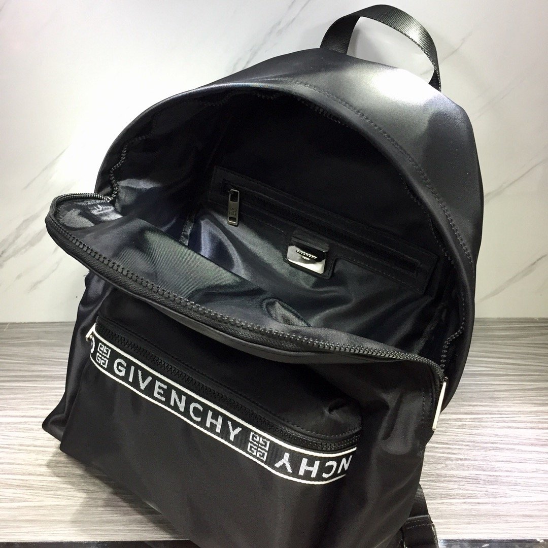 Givenchy Mens Backpack Black-003
