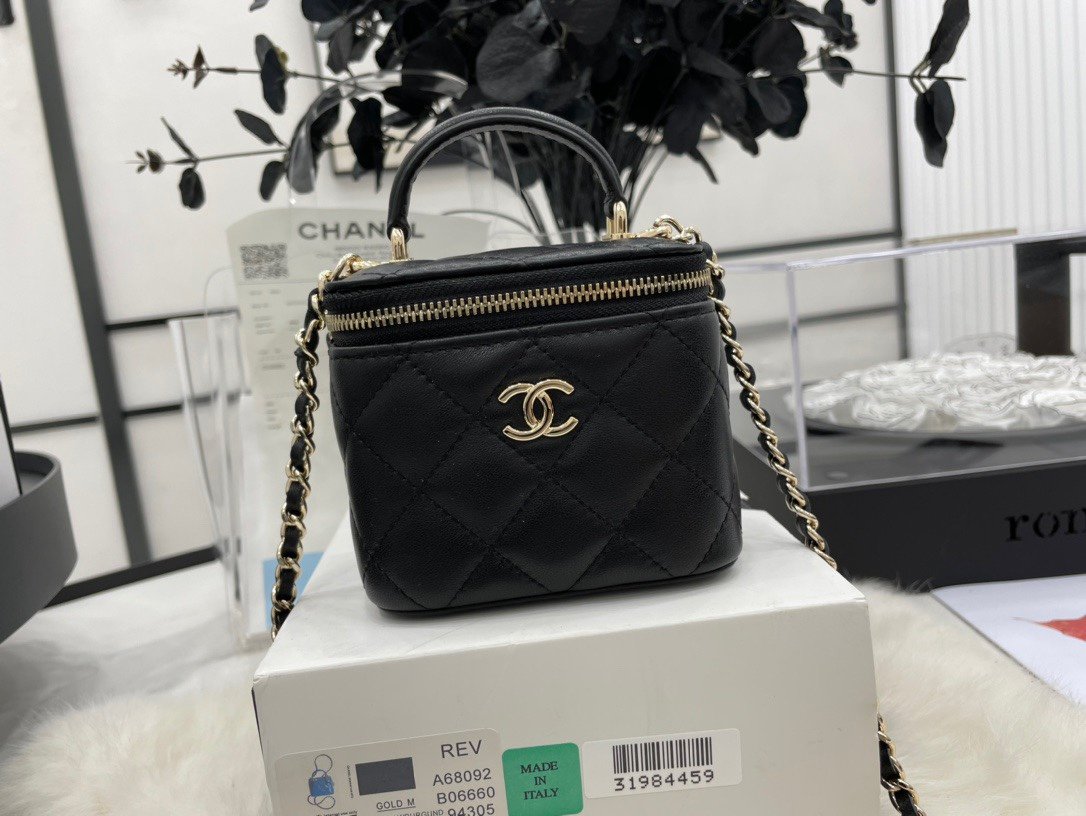 Chanel A68092 Black Vanity Case with Chain