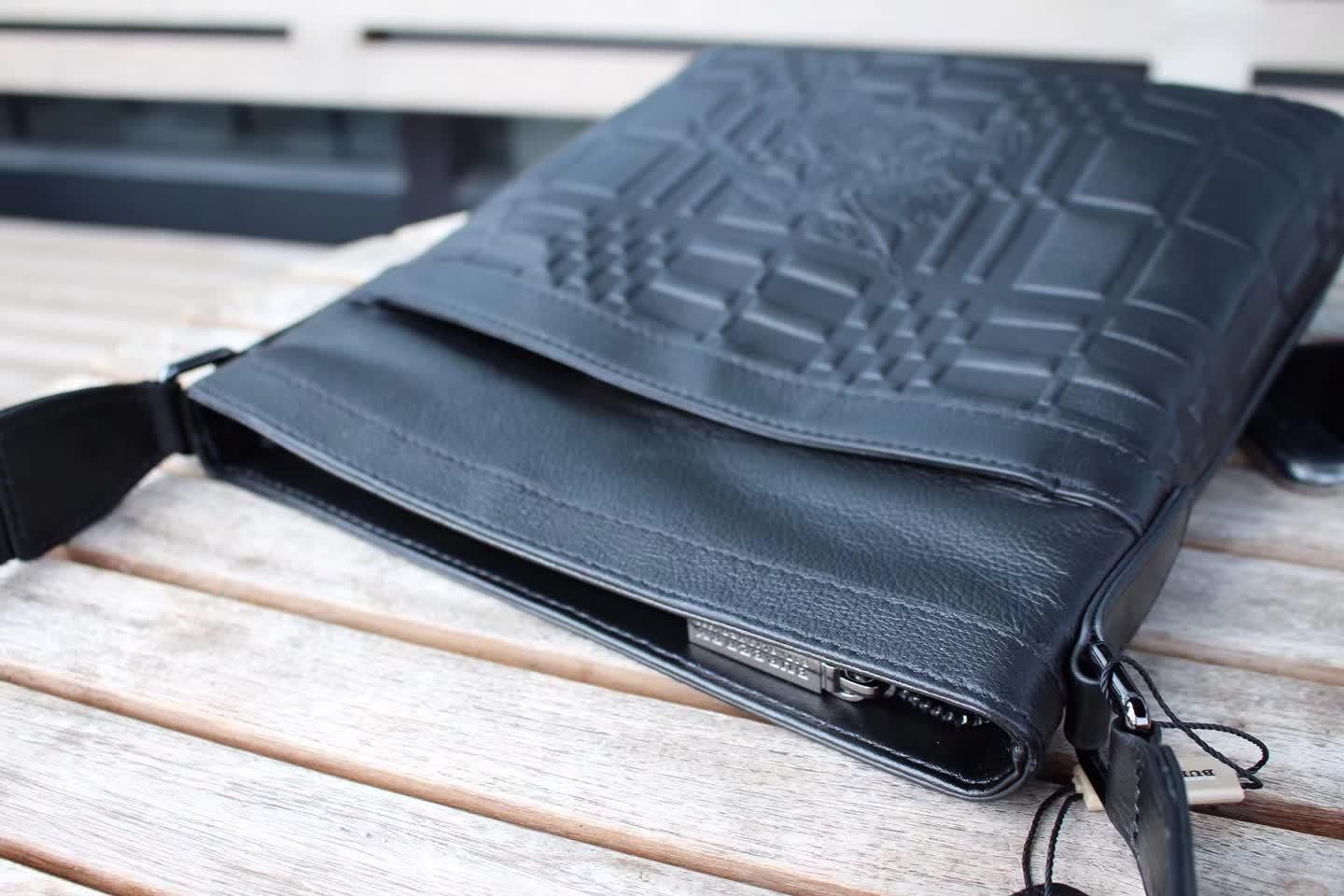 Burberry 0267-3 Men Leather Messenger Bag Black