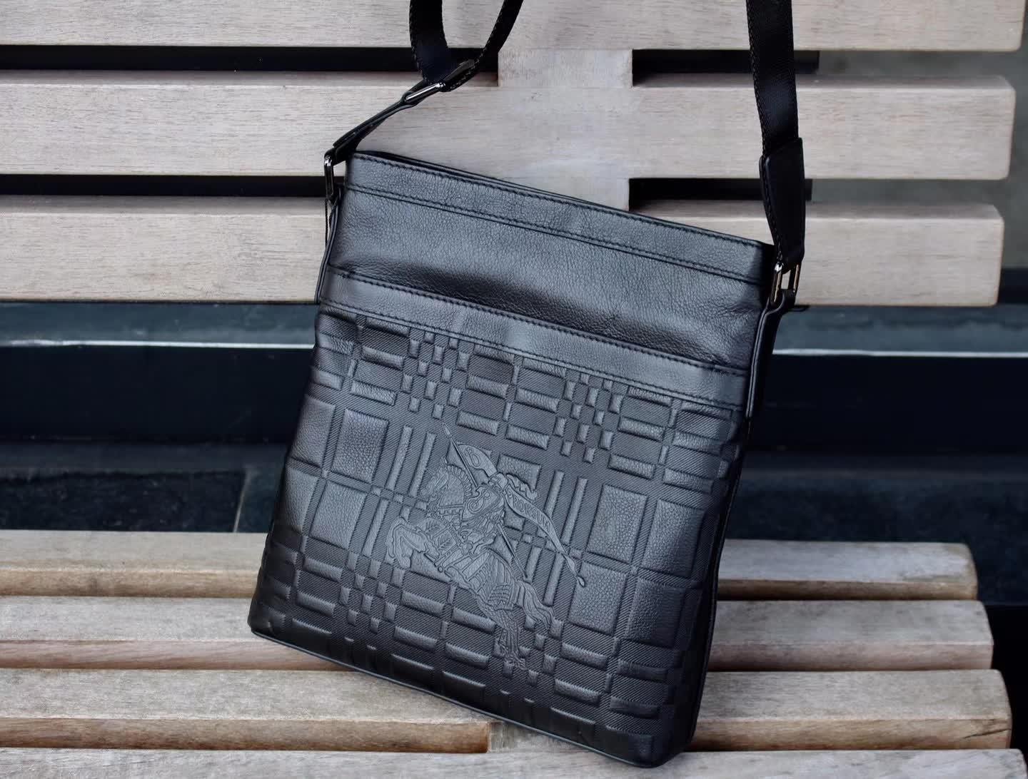 Burberry 0267-3 Men Leather Messenger Bag Black