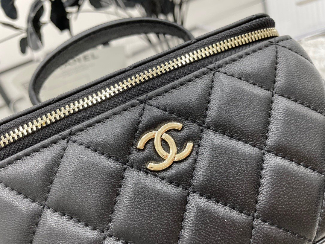 Chanel A68087 Black Vanity Case with Chain